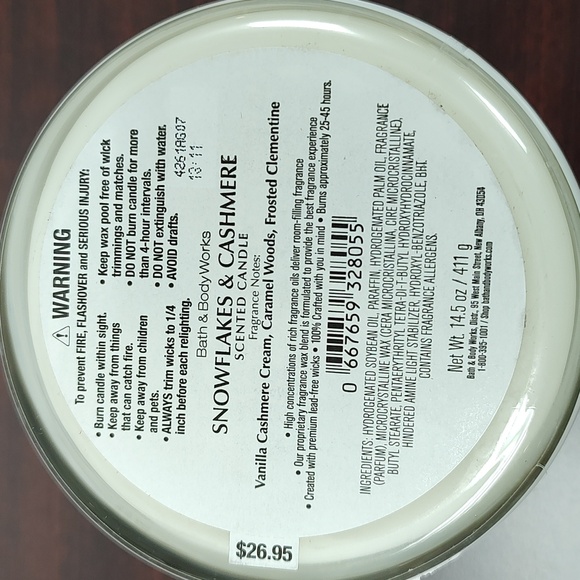 Bath & Body Works "SNOWFLAKES & CASHMERE" 3-Wick Candle - Picture 4 of 4